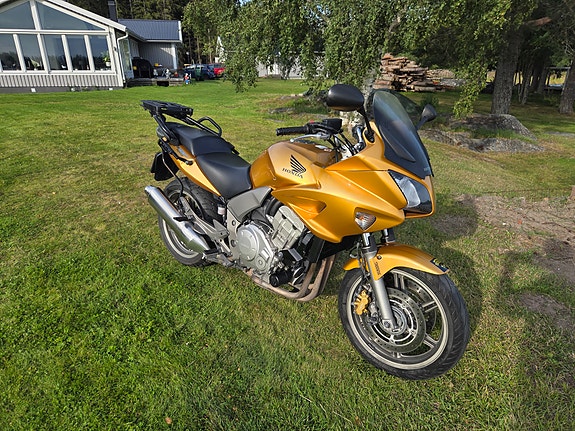 Honda CBF1000A 5 of 7