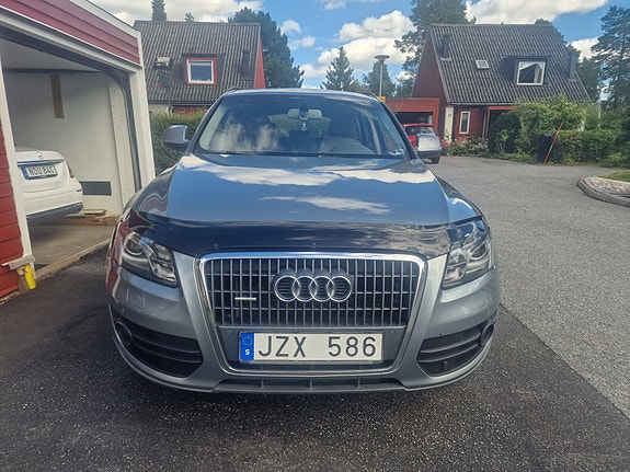 Audi Q5 2 of 11