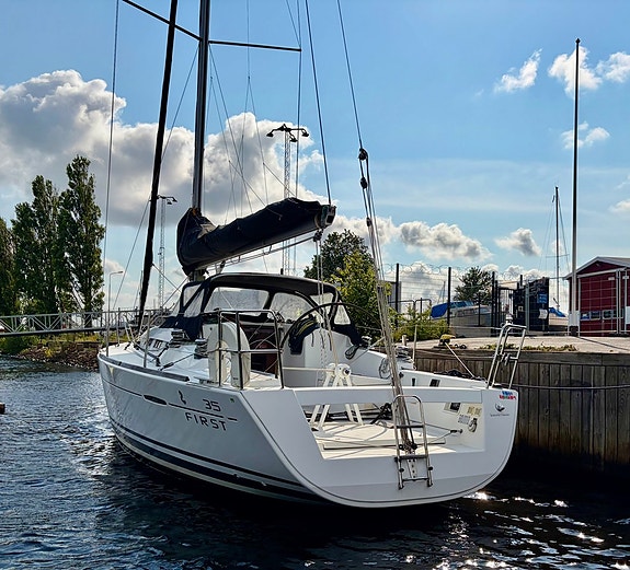 Beneteau First 35 – Yanmar 29 hk | 3Di-segel från North Sails 2 of 20