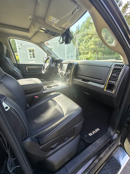 Dodge RAM 1500 9 of 9