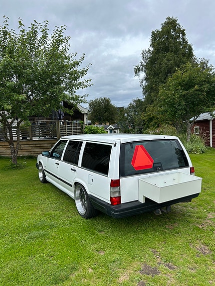 Volvo 740 2 of 5