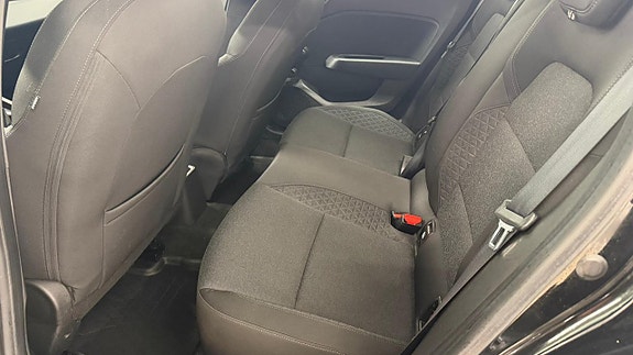 Renault Clio 12 of 14
