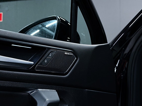Volkswagen Tiguan Allspace 12 of 23