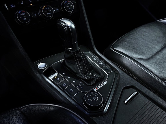Volkswagen Tiguan Allspace 16 of 23