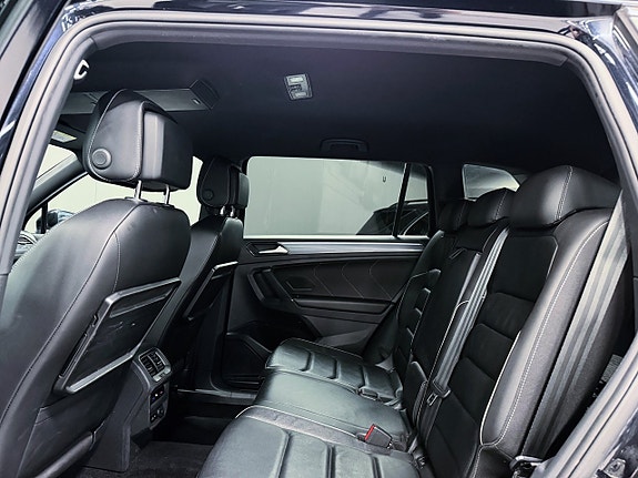 Volkswagen Tiguan Allspace 19 of 23