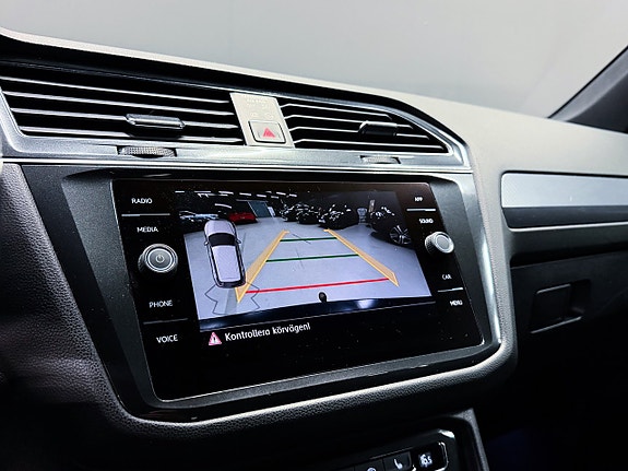 Volkswagen Tiguan Allspace 6 of 23