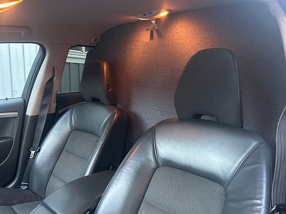 Volvo V70 5 of 6
