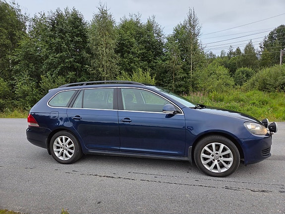Volkswagen Golf VI 2 of 8