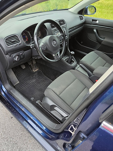 Volkswagen Golf VI 6 of 8