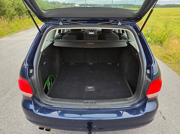 Volkswagen Golf VI 4 of 8