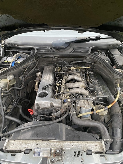Mercedes-Benz 250 D 6 of 6