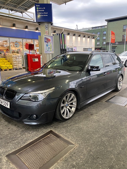 BMW 525d 2 of 6