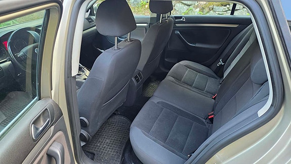 Volkswagen Golf V 3 of 11