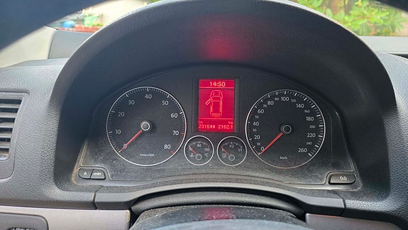 Volkswagen Golf V 7 of 11