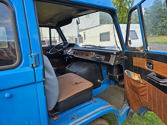 Mercedes-Benz 5 of 8