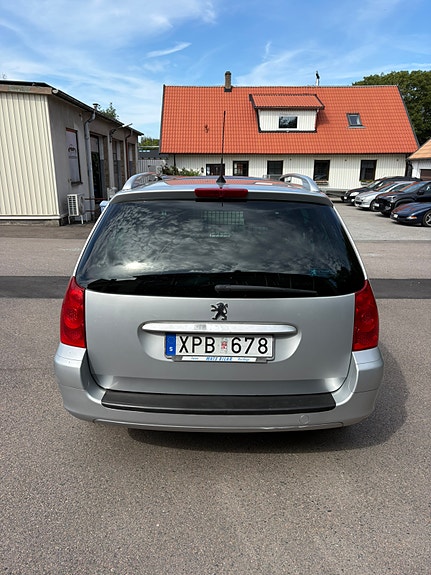 Peugeot 307 SW 4 of 12