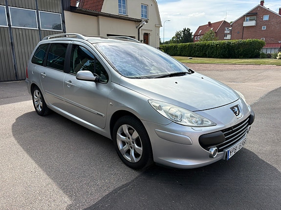 Peugeot 307 SW 7 of 12