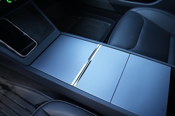 Tesla Model 3 9 of 25