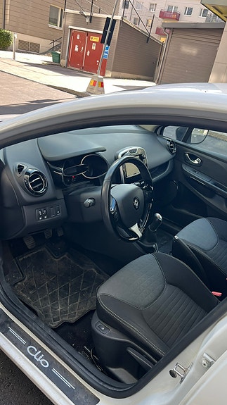 Renault Clio 4 of 8
