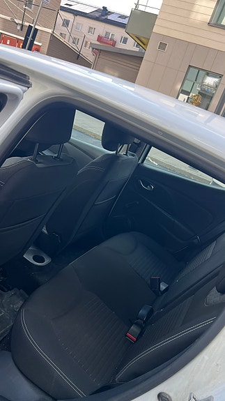 Renault Clio 7 of 8
