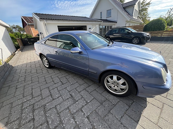 Mercedes-Benz CLK200 8 of 24