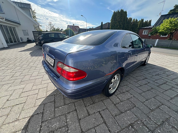 Mercedes-Benz CLK200 6 of 24