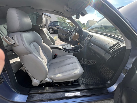 Mercedes-Benz CLK200 16 of 24