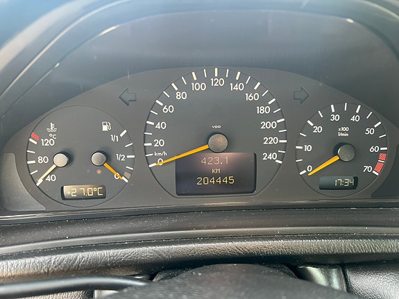 Mercedes-Benz CLK200 11 of 24