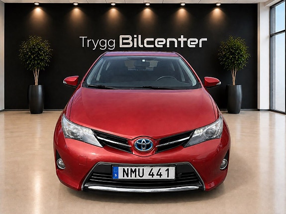 Toyota Auris 8 of 21