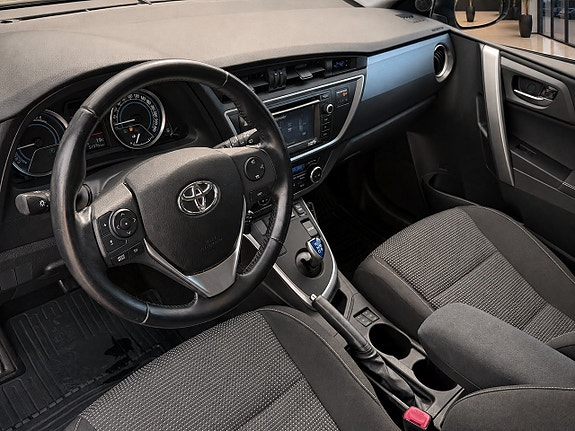 Toyota Auris 11 of 21