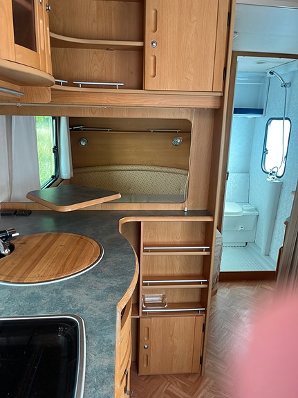 Adria Adria Unica B 462 DP 6 of 10