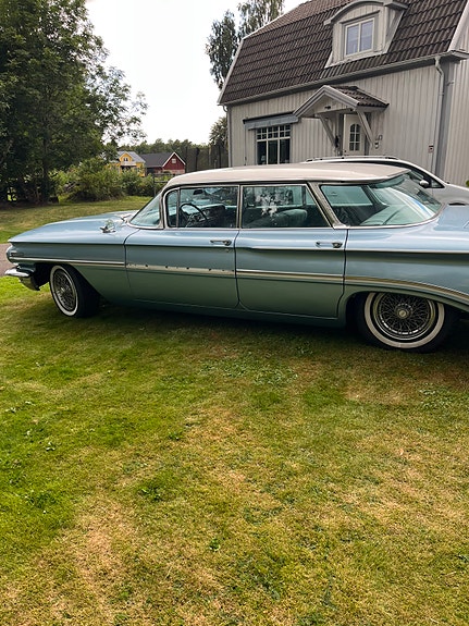 Oldsmobile Ninety-Eight 5 of 10