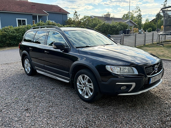 Volvo XC70 3 of 11