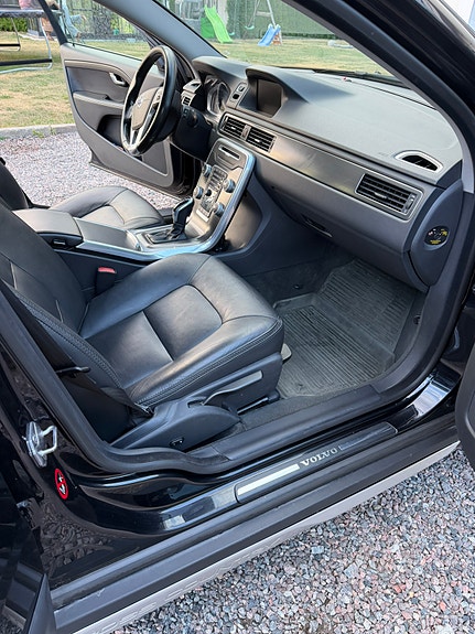Volvo XC70 9 of 11
