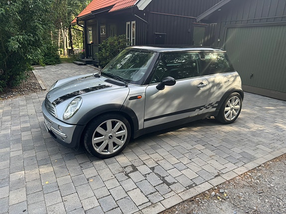 MINI Cooper 2 of 9