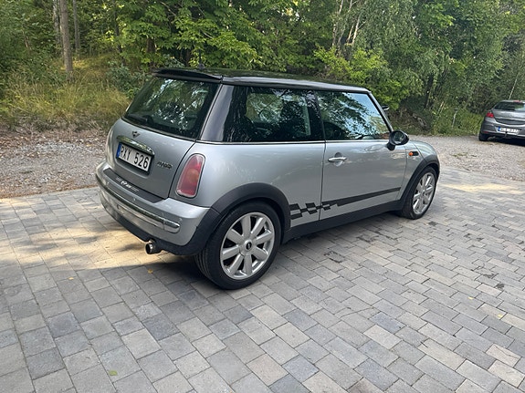 MINI Cooper 4 of 9