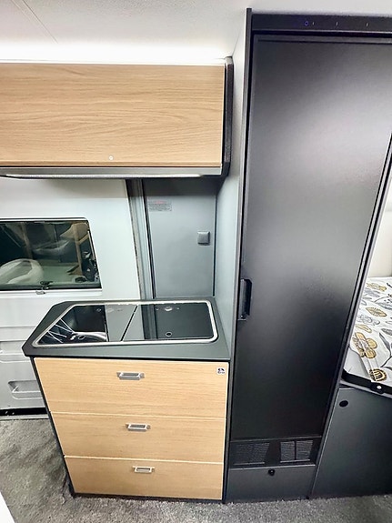 Adria Twin 640 SLB 60Y Edition Långbädd Solpanel Lithium Drag 1 Ägare 21 of 30