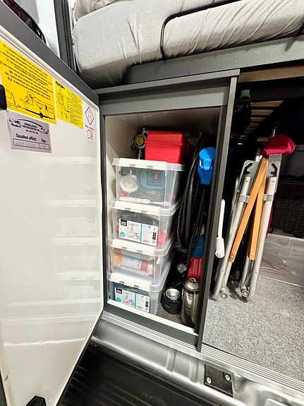 Adria Twin 640 SLB 60Y Edition Långbädd Solpanel Lithium Drag 1 Ägare 30 of 30