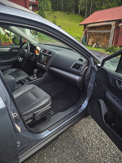 Subaru Outback 5 of 8