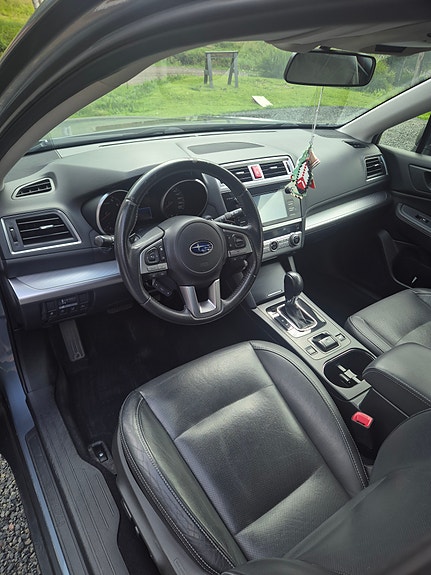 Subaru Outback 4 of 8