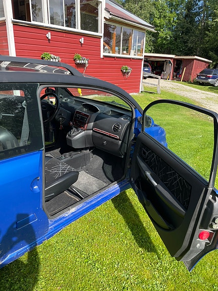Microcar Campus 3 of 7