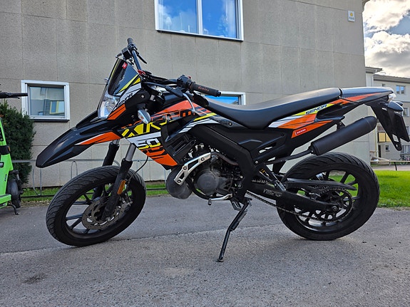 Derbi Xtreme SM 50 4 of 5