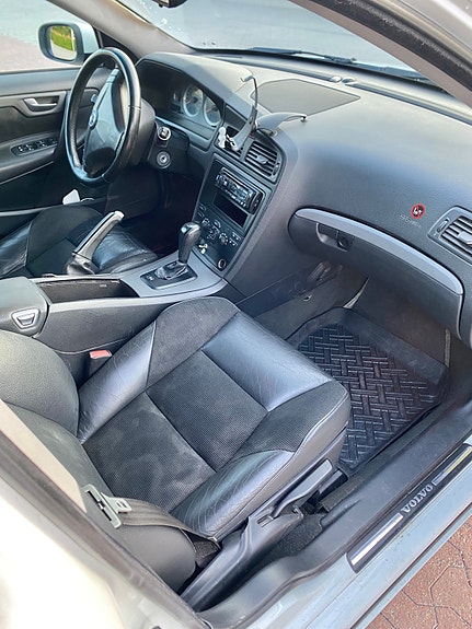 Volvo V70 14 of 16