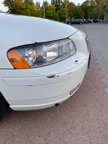 Volvo V70 7 of 16