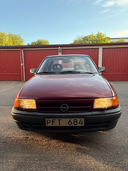 Opel Astra 11 of 13