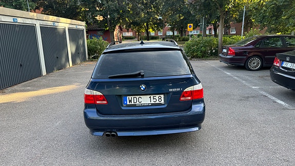 BMW 525i 3 of 13