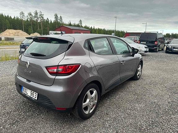 Renault Clio 3 of 6