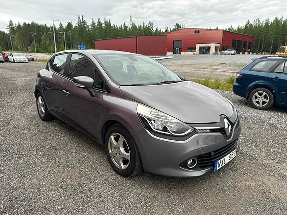 Renault Clio 2 of 6