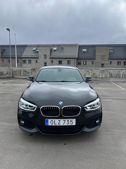 BMW 118i 2 of 8