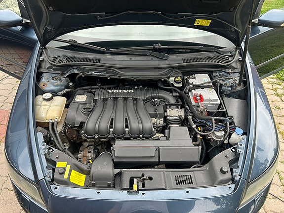 Volvo S40 3 of 12